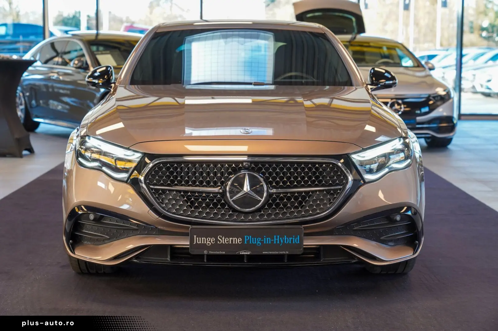 MERCEDES-BENZ E 300 de AMG Line Night samtbraun Burm&hellip;