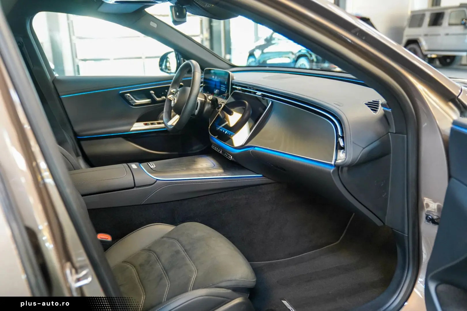 MERCEDES-BENZ E 300 de AMG Line Night samtbraun Burm&hellip;