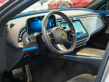 MERCEDES-BENZ E 300 de AMG Line Night samtbraun Burm&hellip;