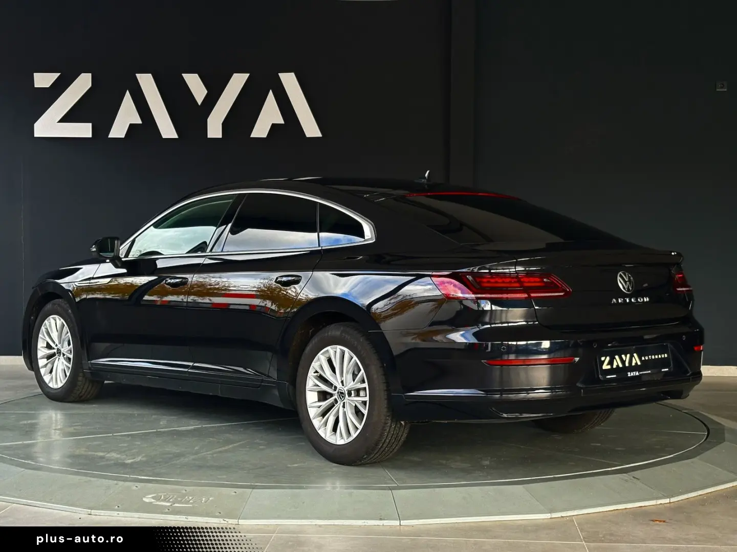 VW Arteon 2.0 TDI Limousine DSG AHK NAVI LED