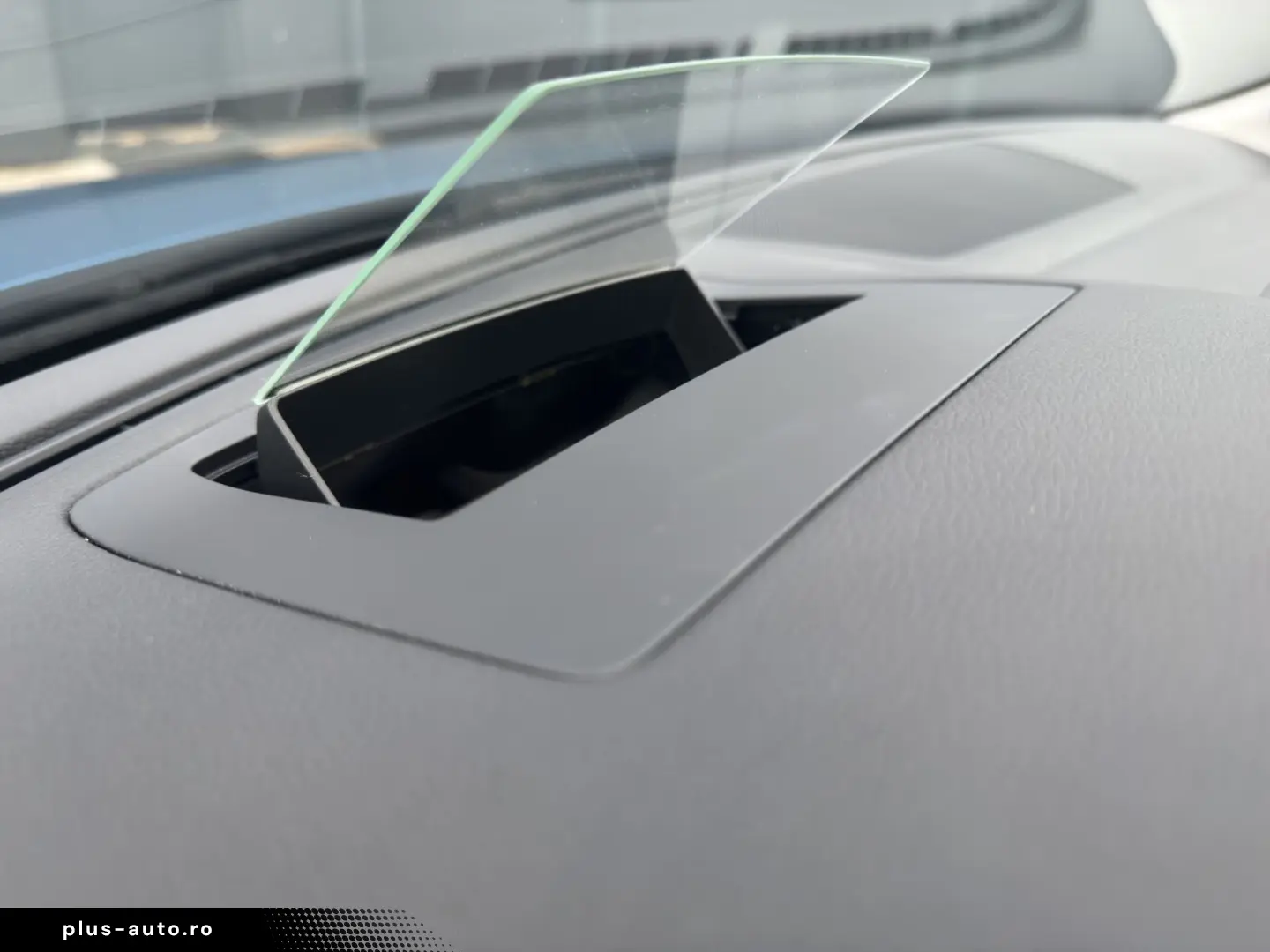 VW Arteon HUD StHz ViCo IQ.LIGHT M