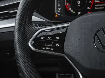VW Arteon 2.0 TSI R-Line Navi LED EasyOpen Alu18Seb