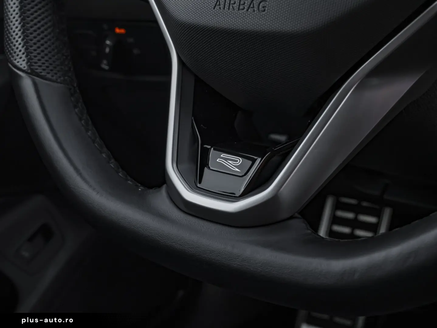 VW Arteon 2.0 TSI R-Line Navi LED EasyOpen Alu18Seb