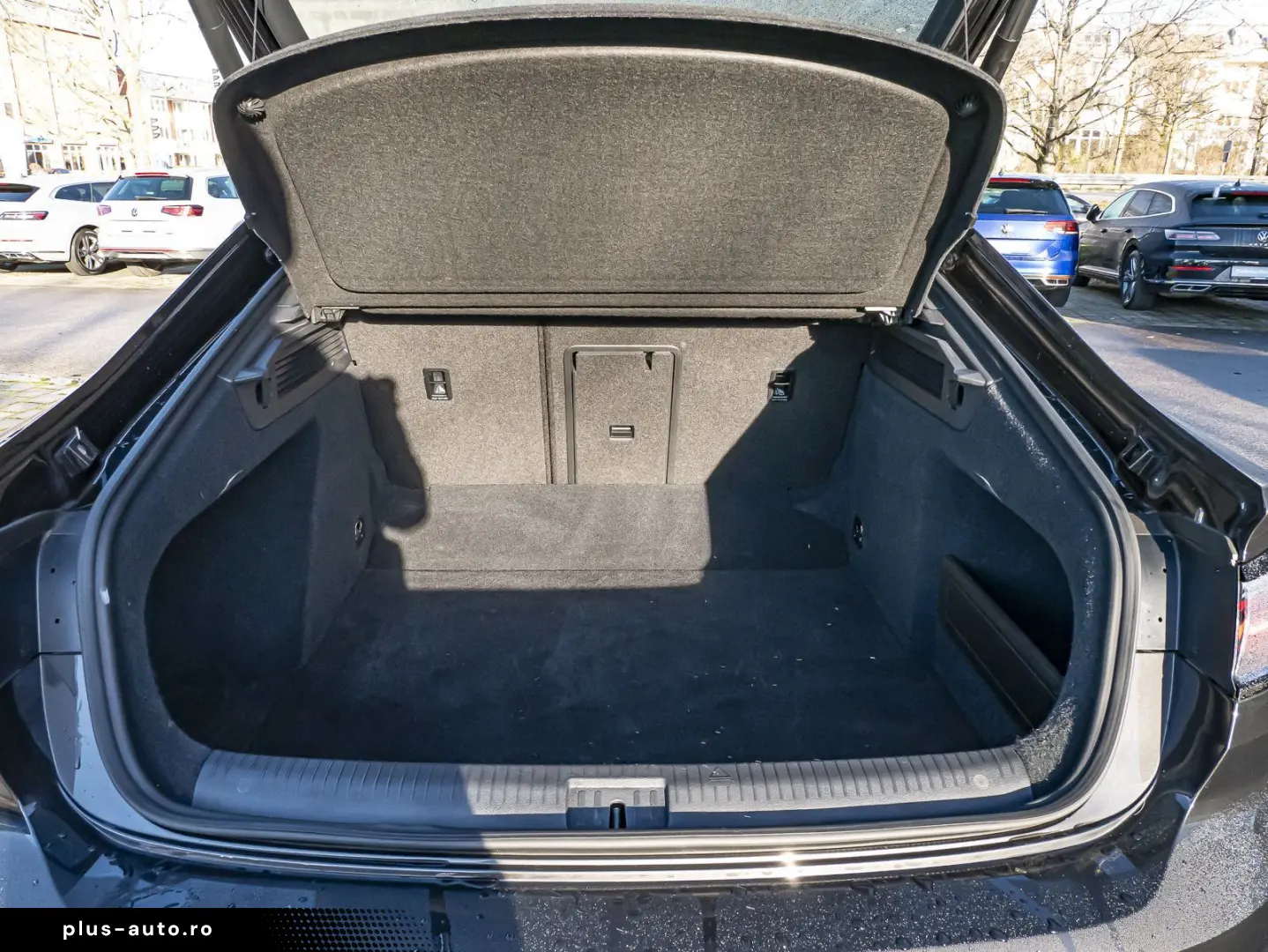 VW Arteon 2.0 TSI R-Line Navi LED EasyOpen Alu18Seb