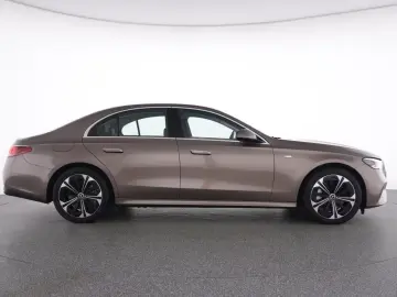 Mercedes-Benz E 300 e 4M AVANTGARDE AHK