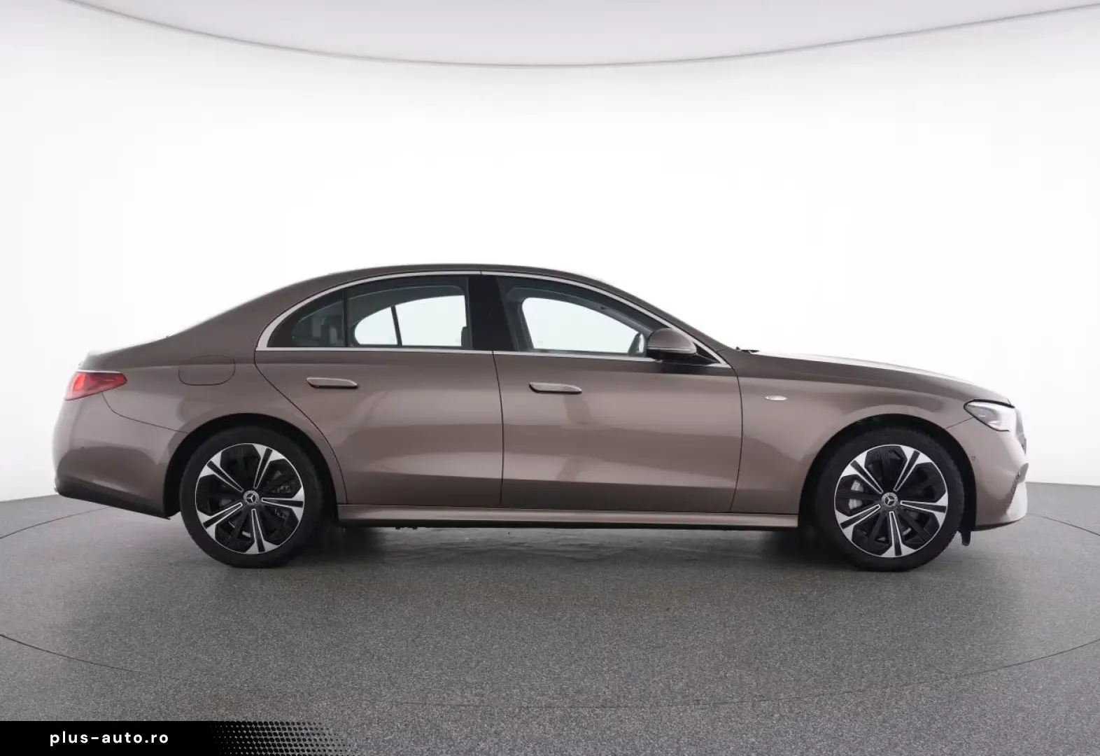 Mercedes-Benz E 300 e 4M AVANTGARDE AHK