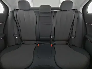 Mercedes-Benz E 300 e 4M AVANTGARDE AHK