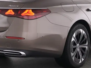 Mercedes-Benz E 300 e 4M AVANTGARDE AHK