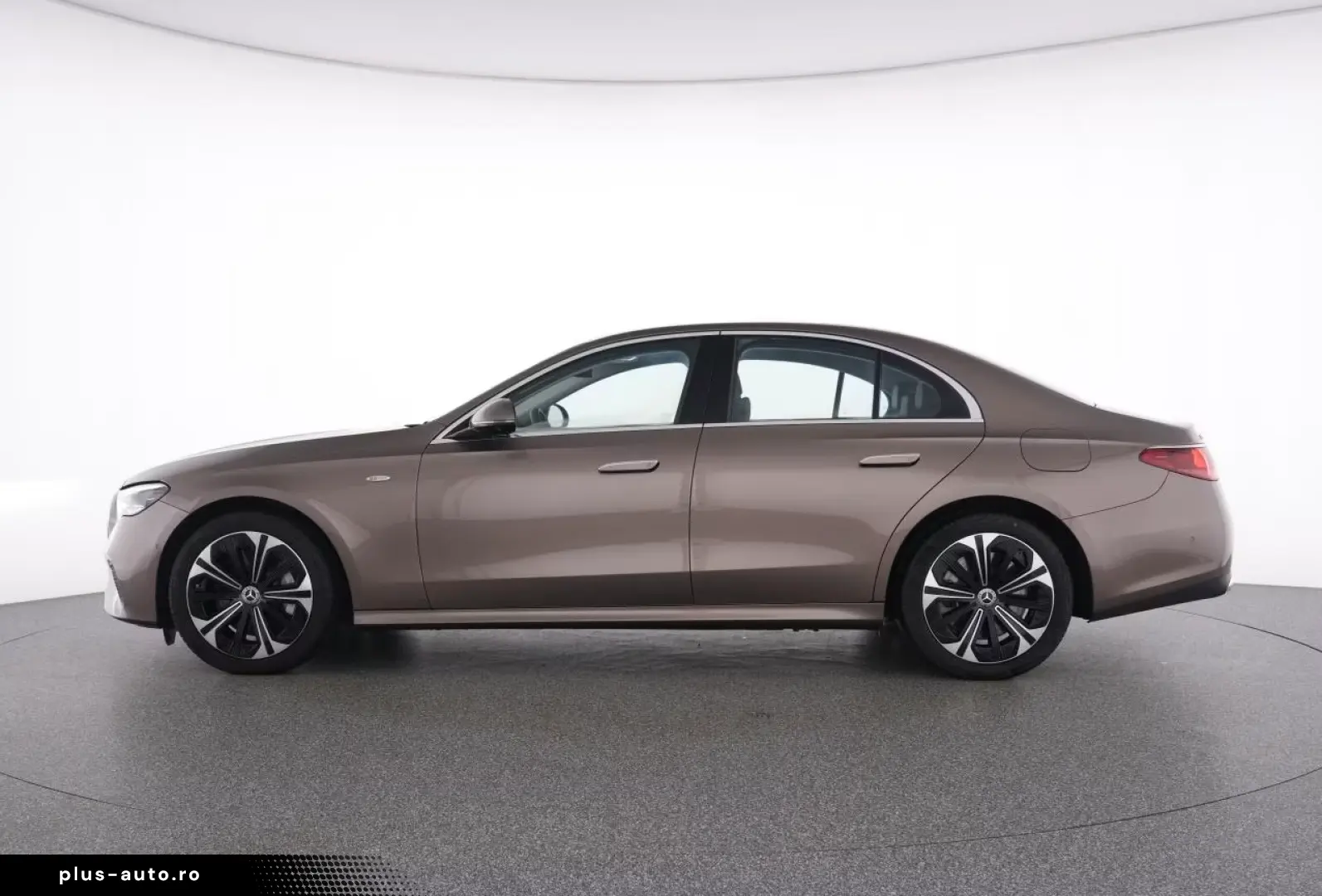 Mercedes-Benz E 300 e 4M AVANTGARDE AHK