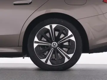 Mercedes-Benz E 300 e 4M AVANTGARDE AHK