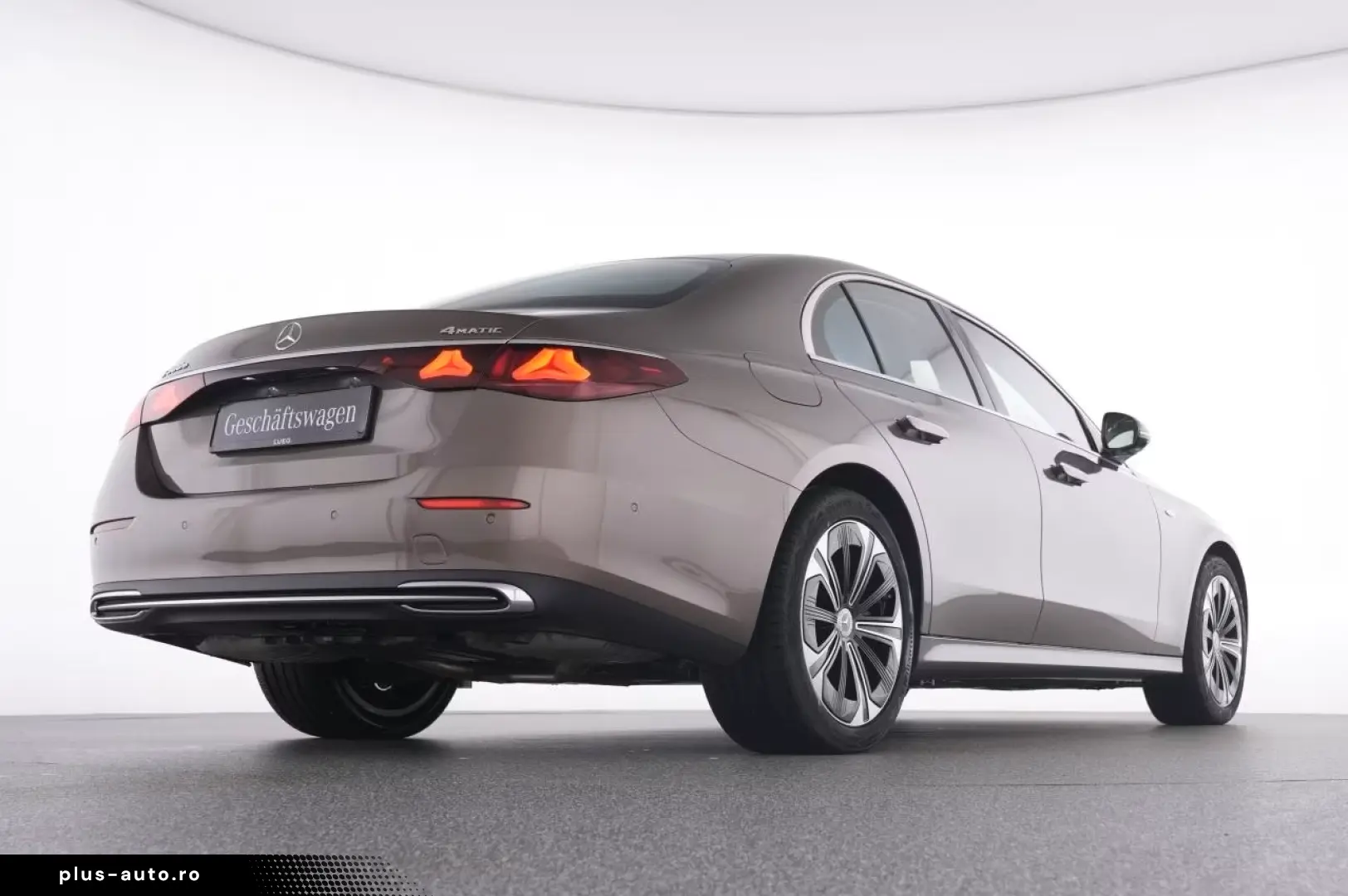 Mercedes-Benz E 300 e 4M AVANTGARDE AHK