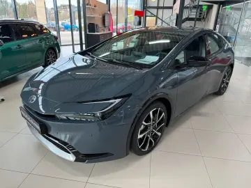 TOYOTA Prius Plug-in Hybrid Executive