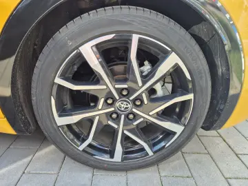 TOYOTA Prius Plug-In Hybrid Exe.  Navi  Sitzheizung