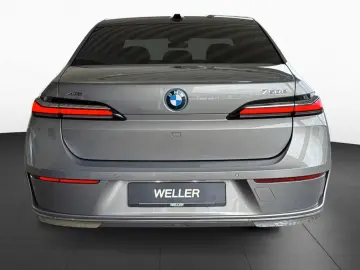 BMW 750 e xDrive TV Kristall Aut.Türen