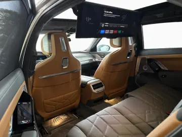 BMW 750 e xDrive TV Kristall Aut.Türen