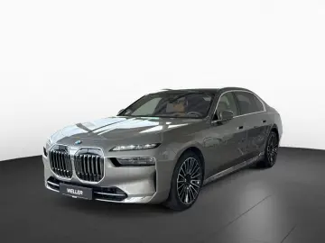 BMW 750 e xDrive TV Kristall Aut.Türen
