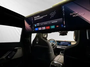 BMW 750 e xDrive M Sport TV-Fond-Entert.