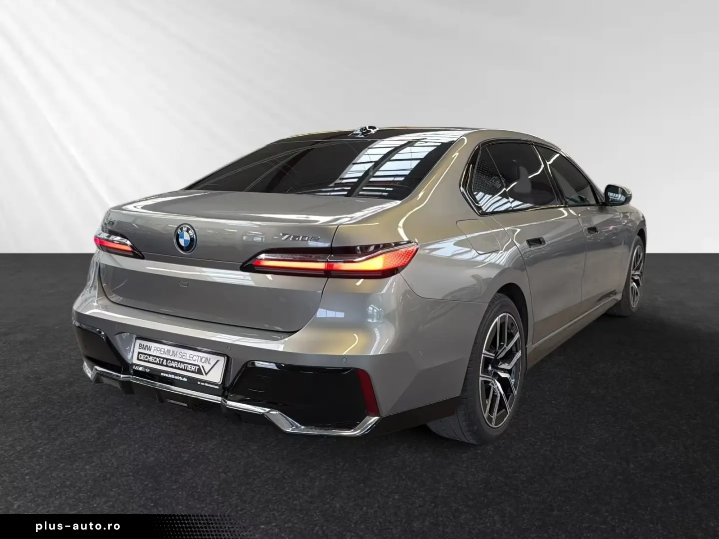 BMW 750 e xDrive M Sport TV-Fond-Entert.