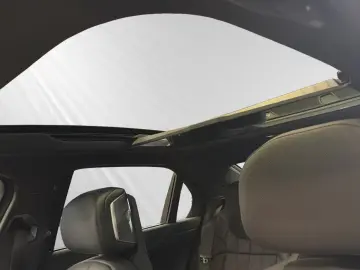 BMW 750 e xDrive M Sport TV-Fond-Entert.