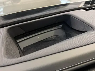 BMW 750 e xDrive M Sport TV-Fond-Entert.