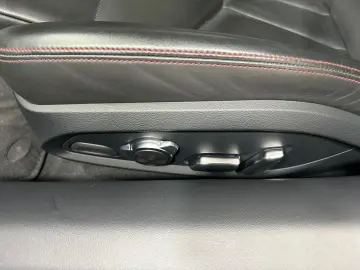 AUDI R8 Spyder 5.2 V10 FSI quattro performance Kerami