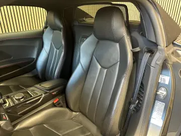 AUDI R8 Spyder 5.2 V10 FSI quattro performance Kerami