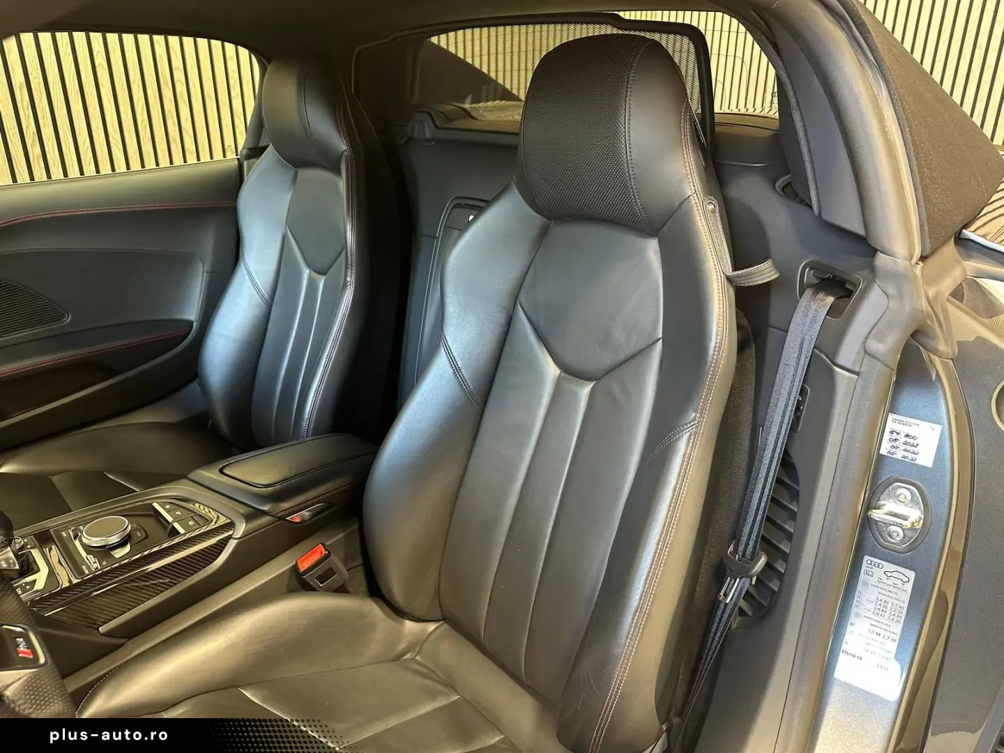 AUDI R8 Spyder 5.2 V10 FSI quattro performance Kerami