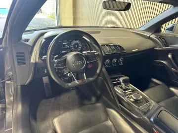 AUDI R8 Spyder 5.2 V10 FSI quattro performance Kerami