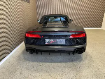 AUDI R8 Spyder 5.2 V10 FSI quattro performance Kerami