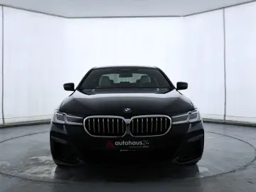 BMW 520 d MHD xDrive M Sport LED Navi 360  Leder ACC