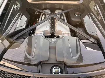 AUDI R8 Coupe 5.2 FSI  1of1 -EXKLUSIVE CARBON FULL OP