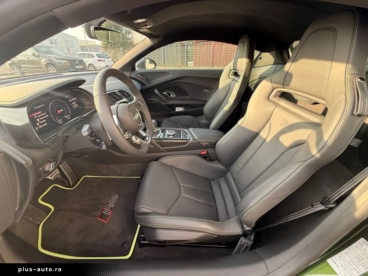 AUDI R8 Coupe 5.2 FSI  1of1 -EXKLUSIVE CARBON FULL OP