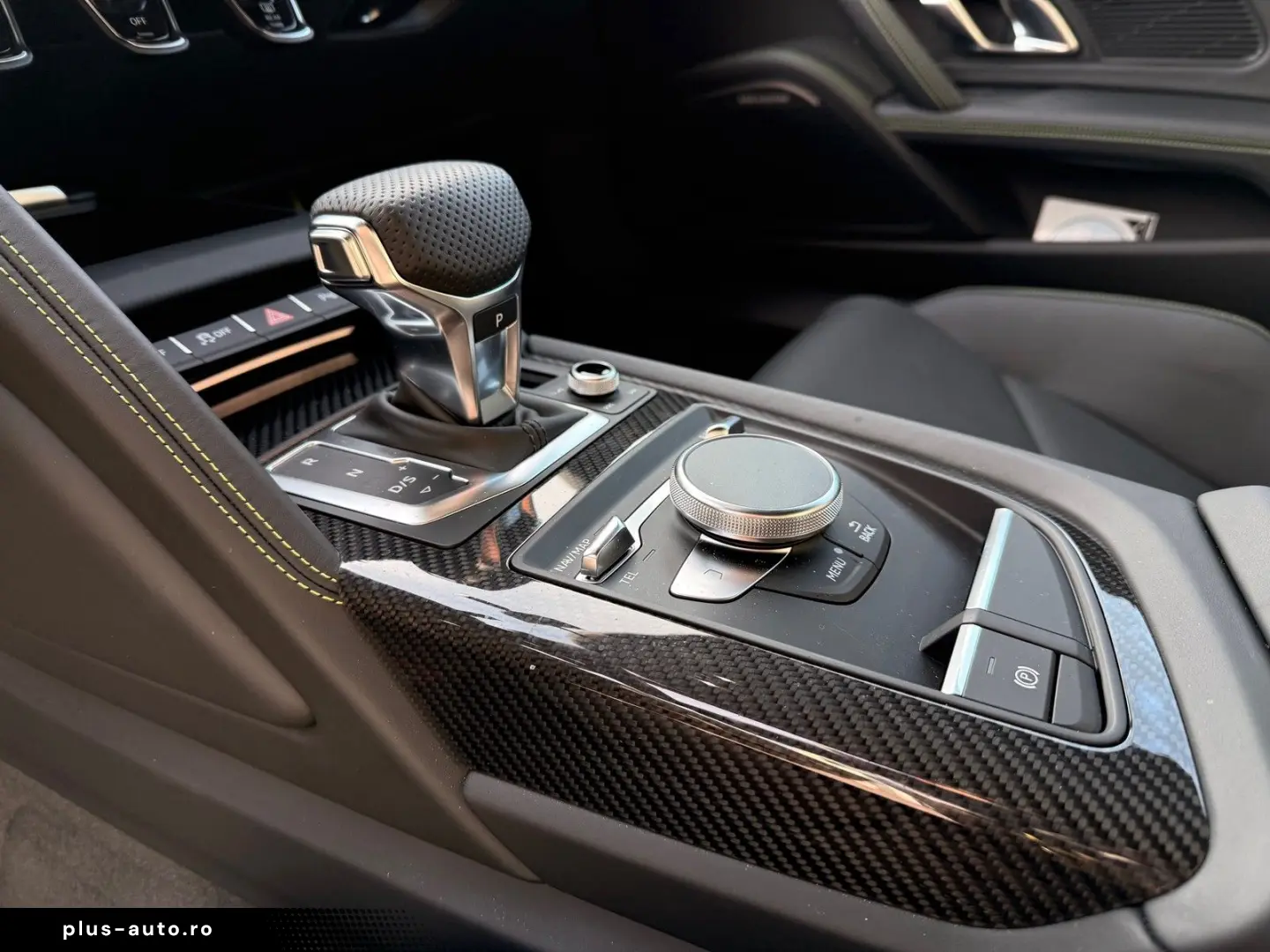 AUDI R8 Coupe 5.2 FSI  1of1 -EXKLUSIVE CARBON FULL OP