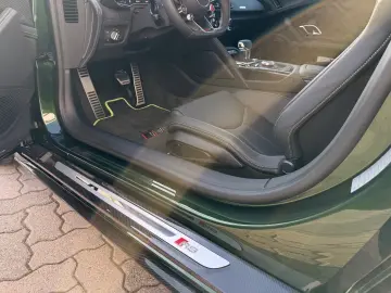 AUDI R8 Coupe 5.2 FSI  1of1 -EXKLUSIVE CARBON FULL OP