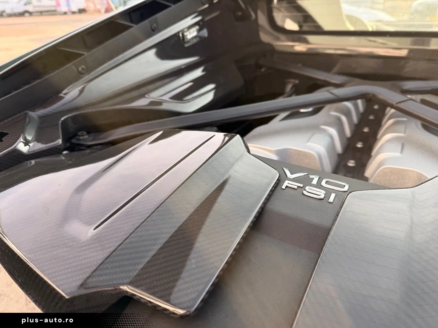 AUDI R8 Coupe 5.2 FSI  1of1 -EXKLUSIVE CARBON FULL OP