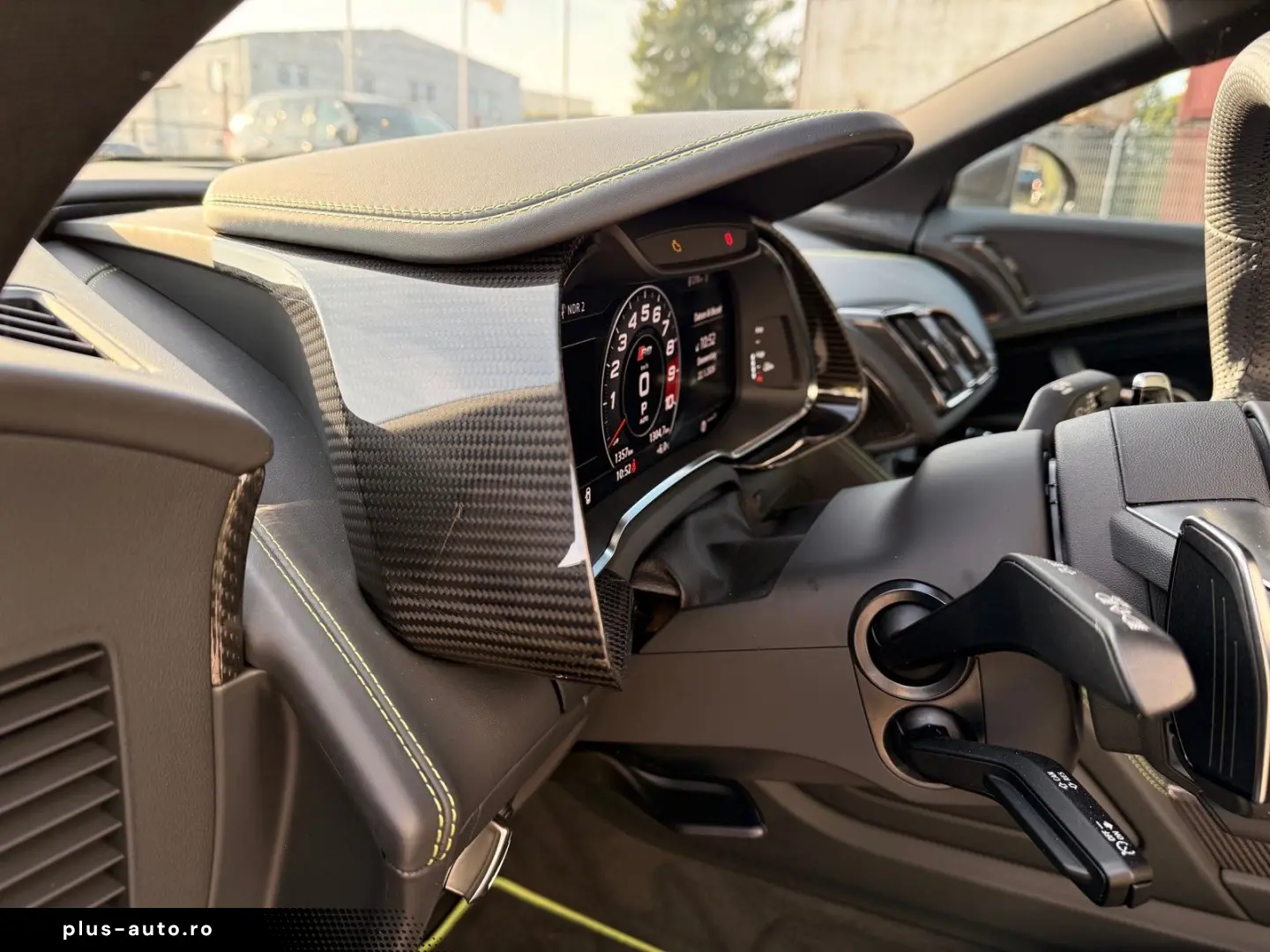 AUDI R8 Coupe 5.2 FSI  1of1 -EXKLUSIVE CARBON FULL OP