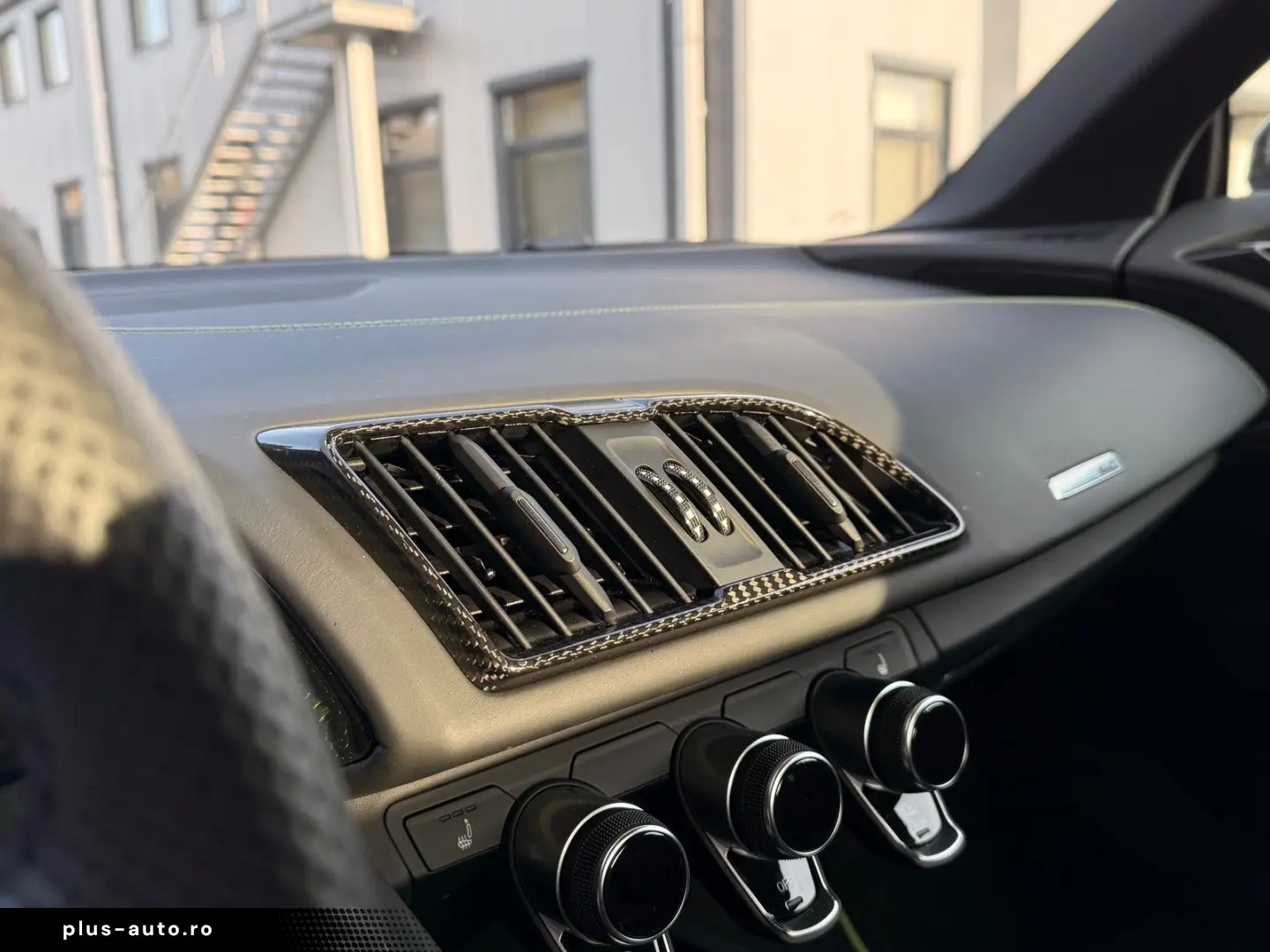 AUDI R8 Coupe 5.2 FSI  1of1 -EXKLUSIVE CARBON FULL OP