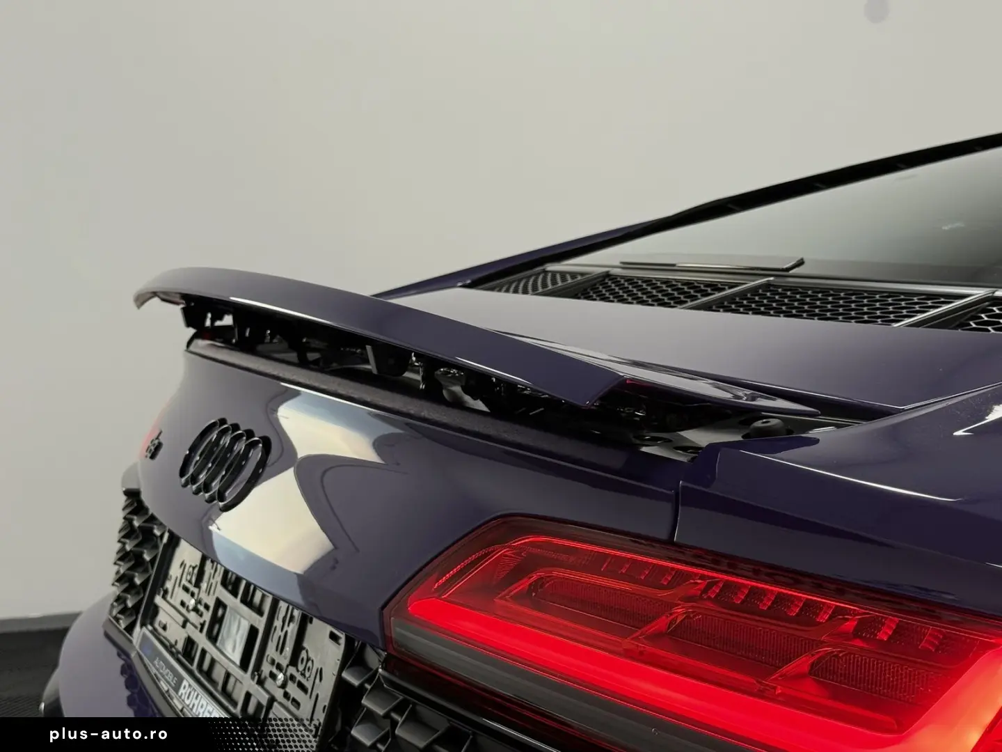 AUDI R8 5.2 FSI Performance Audi Exclusive 1.Hand B&O