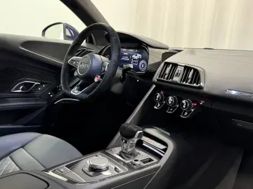 AUDI R8 5.2 FSI Performance Audi Exclusive 1.Hand B&O