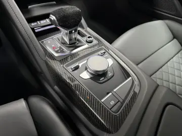 AUDI R8 5.2 FSI Performance Audi Exclusive 1.Hand B&O