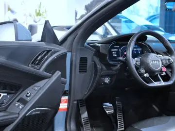 AUDI R8 Spyder 5.2 FSI RWD Performance  Laser KAM SHZ