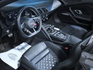 AUDI R8 Spyder 5.2 FSI RWD Performance  Laser KAM SHZ