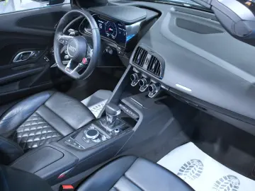 AUDI R8 Spyder 5.2 FSI RWD Performance  Laser KAM SHZ