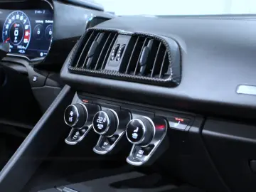 AUDI R8 Spyder 5.2 FSI RWD Performance  Laser KAM SHZ