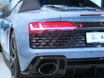 AUDI R8 Spyder 5.2 FSI RWD Performance  Laser KAM SHZ