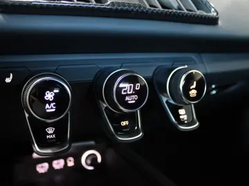 AUDI R8 Spyder 5.2 FSI quattro performance V10 RFK MW