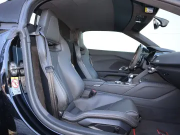 AUDI R8 Spyder V10 qu performance exclusive   UNIKAT