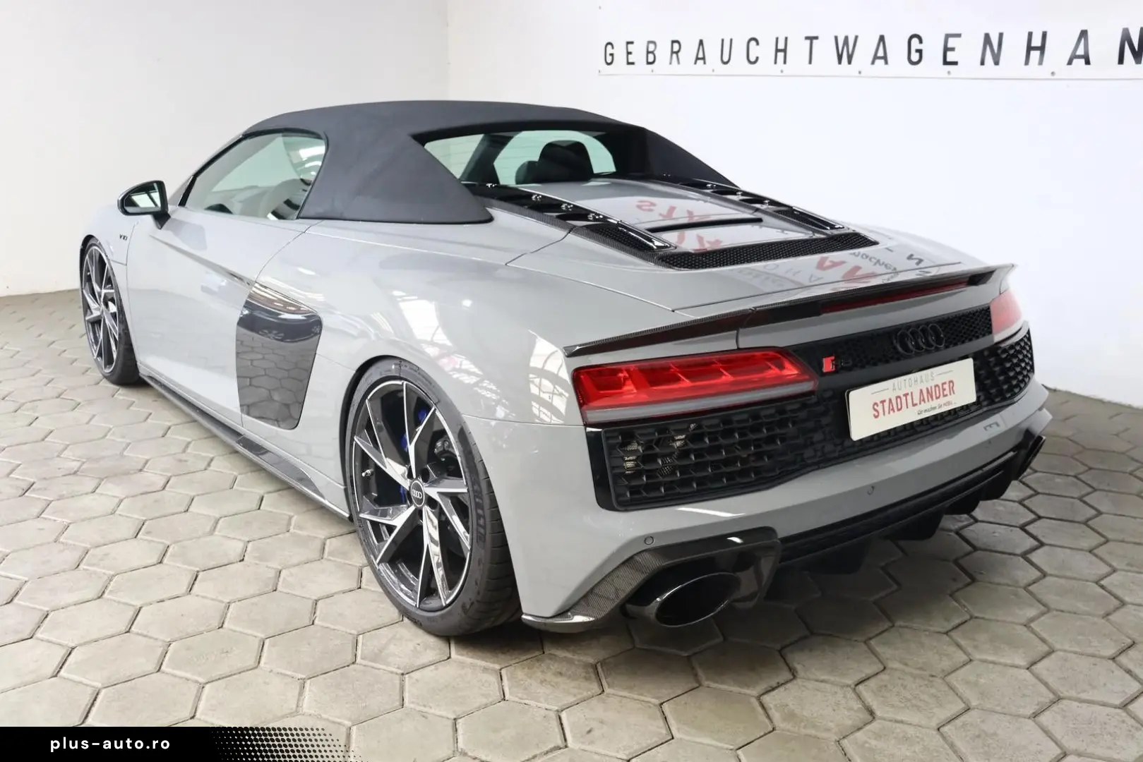 AUDI R8 Spyder 5.2 FSI V10 quattro performance