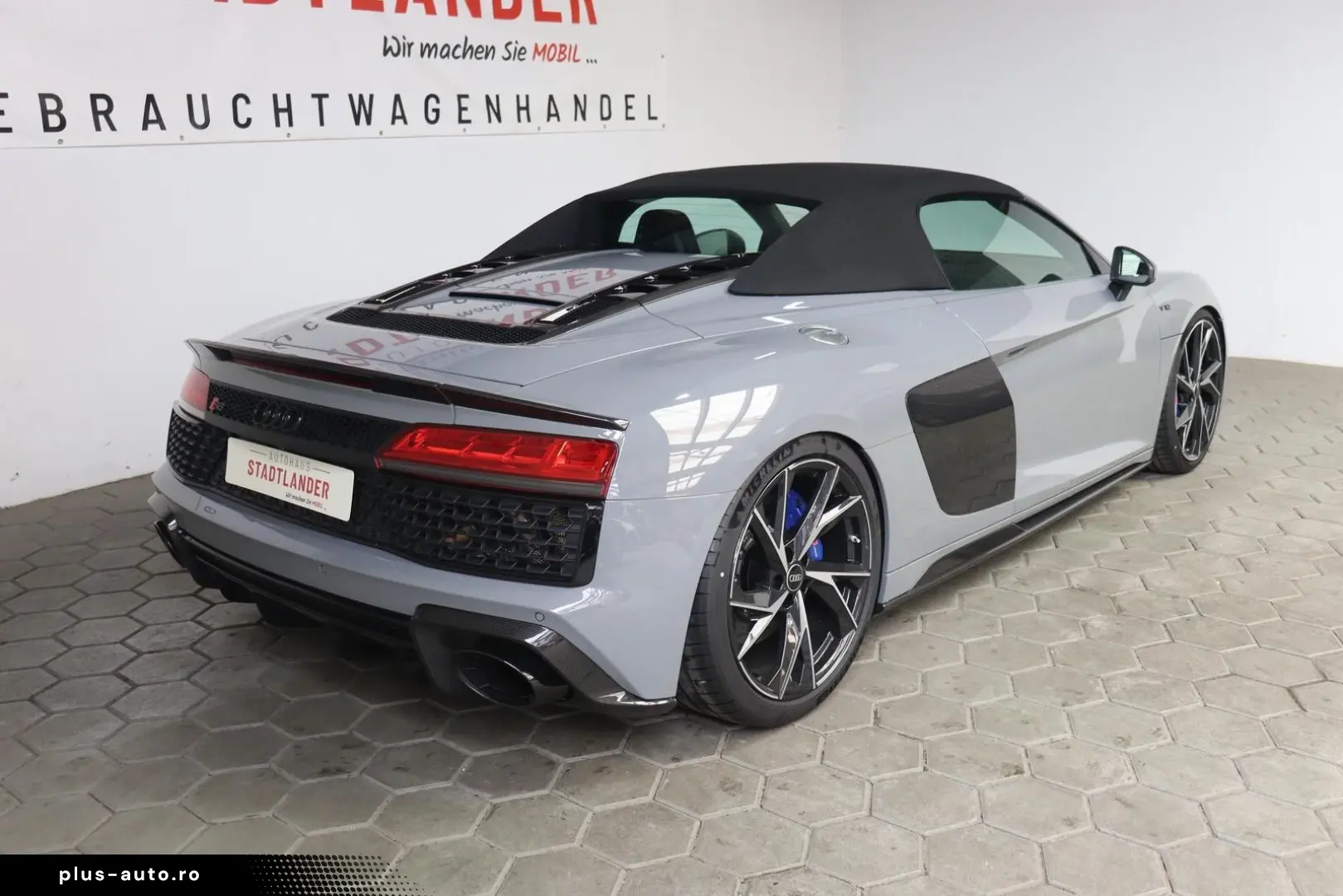 AUDI R8 Spyder 5.2 FSI V10 quattro performance