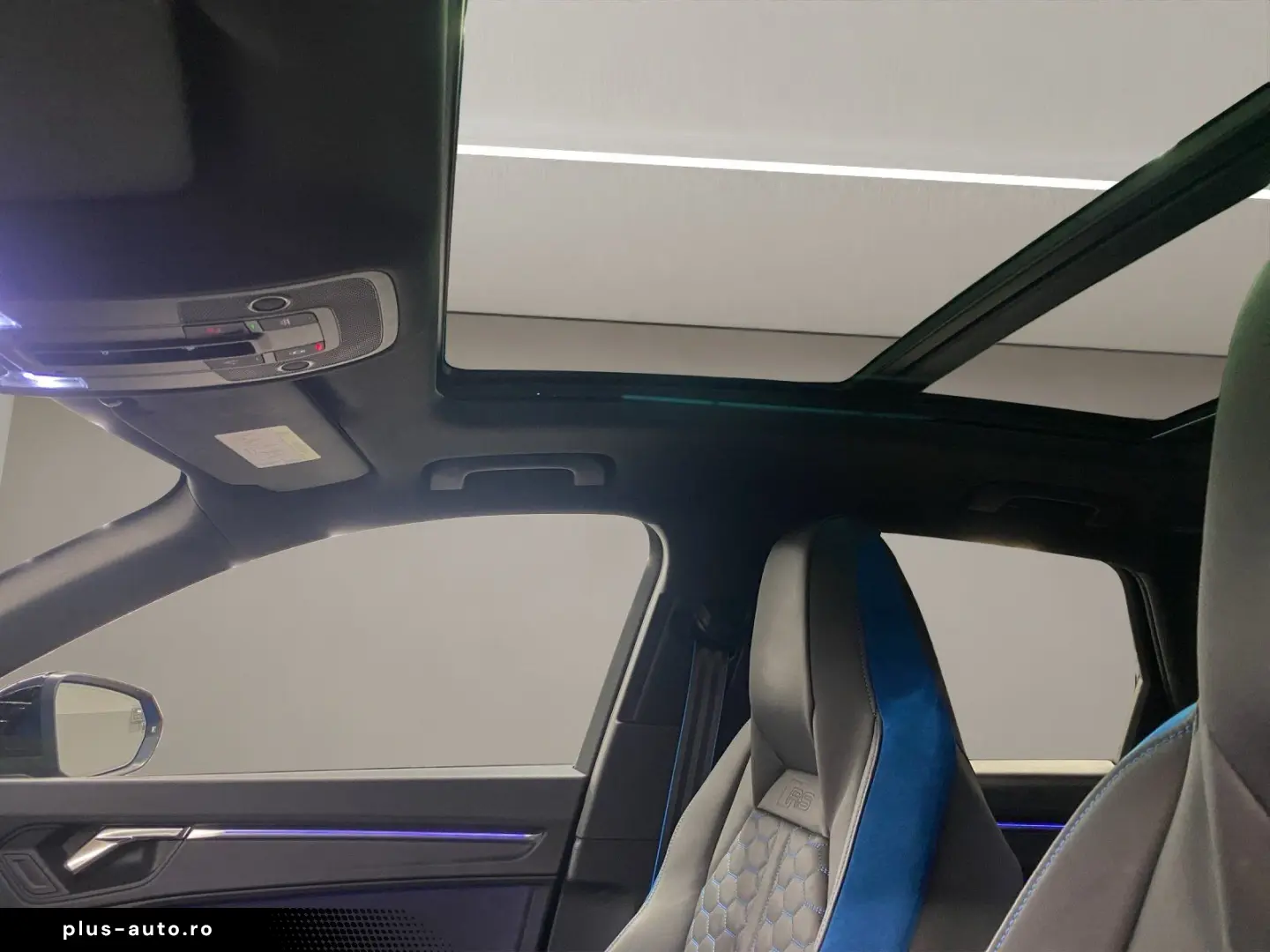 AUDI RS Q3 2.5 quattro TFSI S-line AHK AUT Kam. Leder